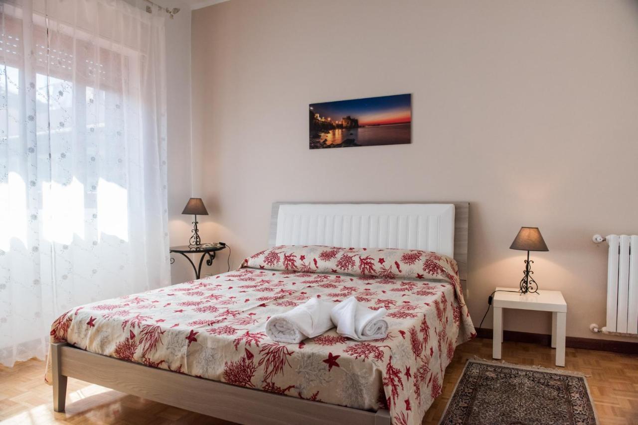 Bed and Breakfast La Castellese Ачи Костелло Экстерьер фото
