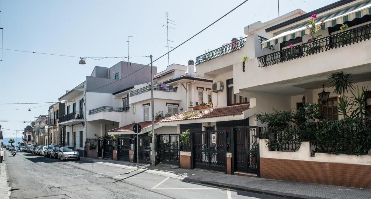 Bed and Breakfast La Castellese Ачи Костелло Экстерьер фото